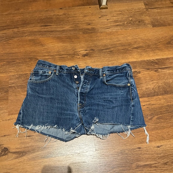 Levi’s button fly 501 frayed jean shorts size 34 waist - Picture 16 of 16